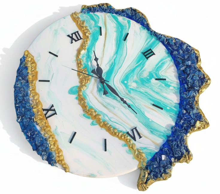 Emerald Crown Luxury Resin Wall Clock