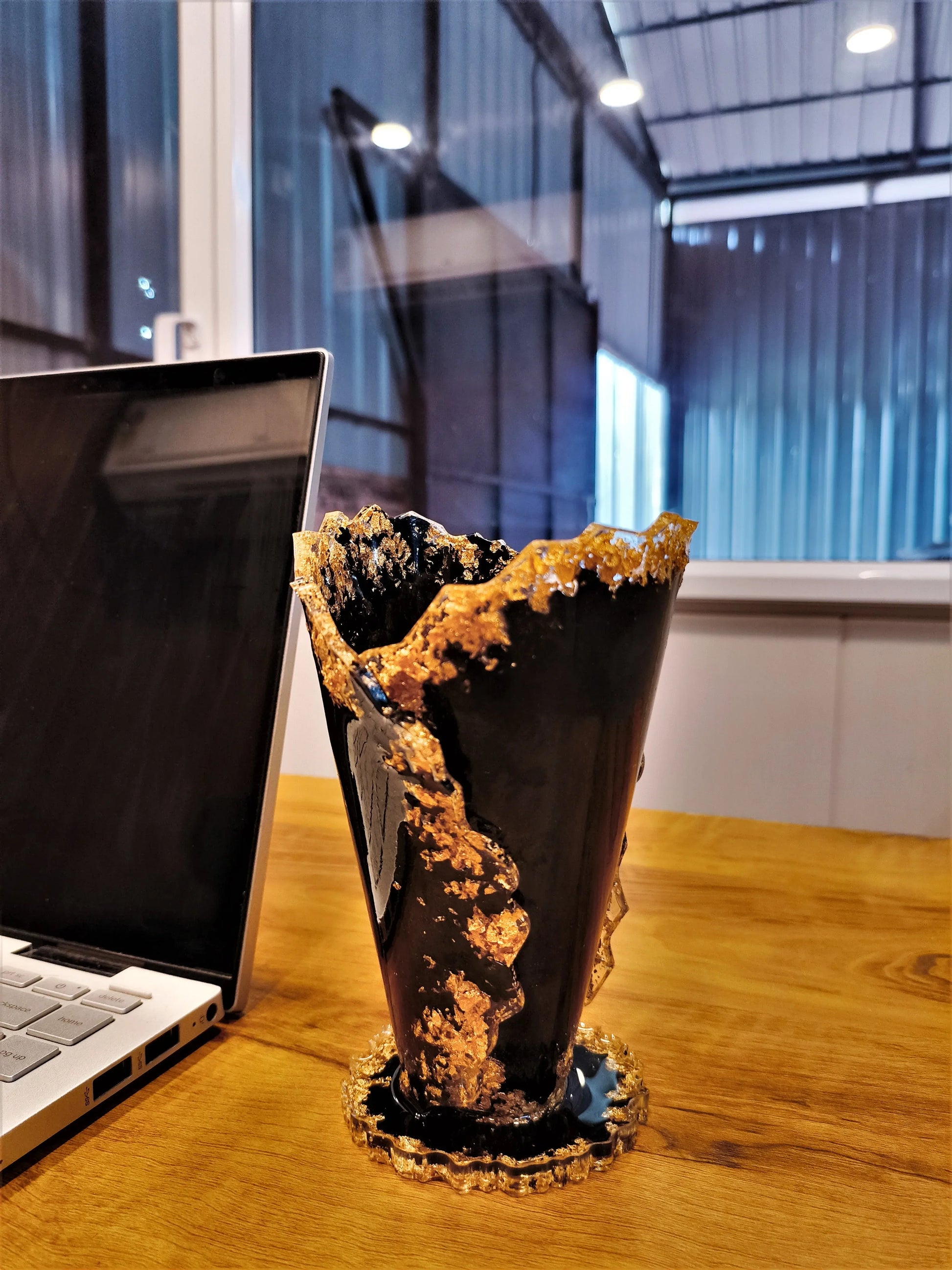 Premium Classic Black Resin Tissue Paper Holder - NANDAK DECORS