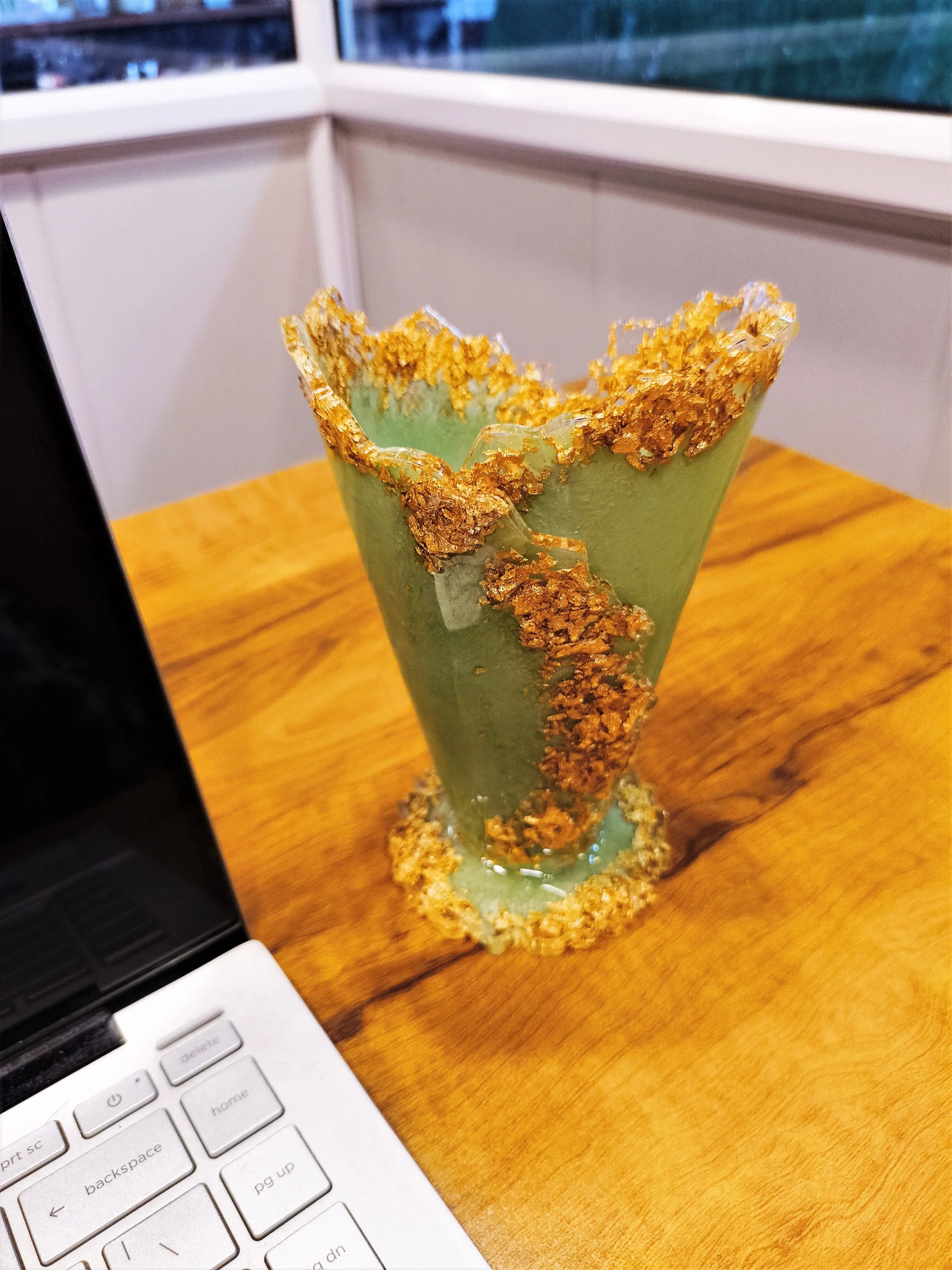 Premium Classic Green Resin Tissue Paper Holder by NANDAK DECORS